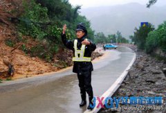 202省道發(fā)生滑坡 影響三清山往返婺源德興