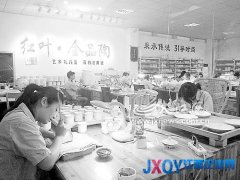 千年瓷都堅(jiān)持&ldquo;兩條腿走路&rdquo; 做強(qiáng)陶瓷文化產(chǎn)業(yè)